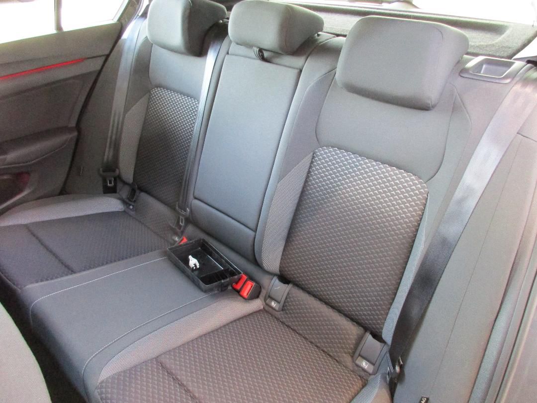 Volkswagen Golf 2022 г. Серый, пробег 45990 км
