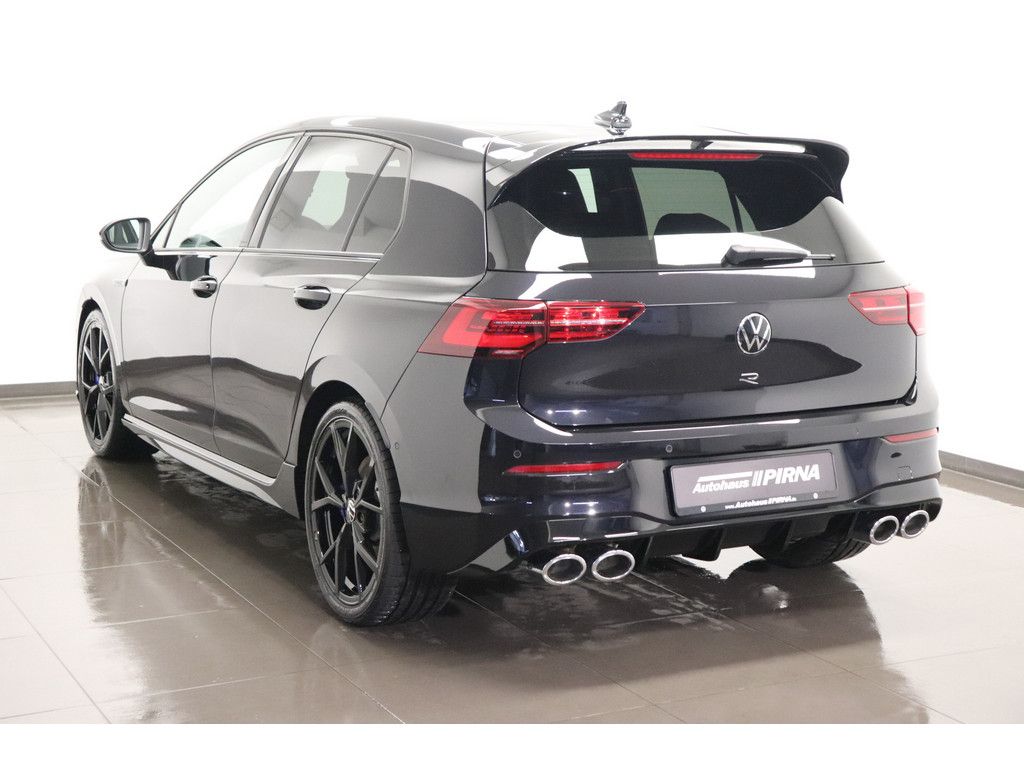 Volkswagen Golf 2022 г. Чёрный, пробег 28800 км