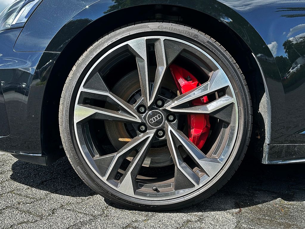 Audi S5 2024 г. Чёрный, пробег 20990 км