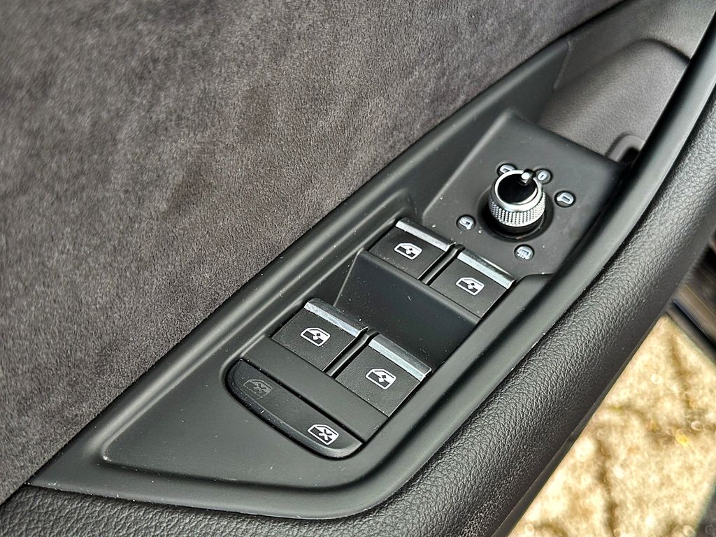 Audi S5 2024 г. Чёрный, пробег 20990 км