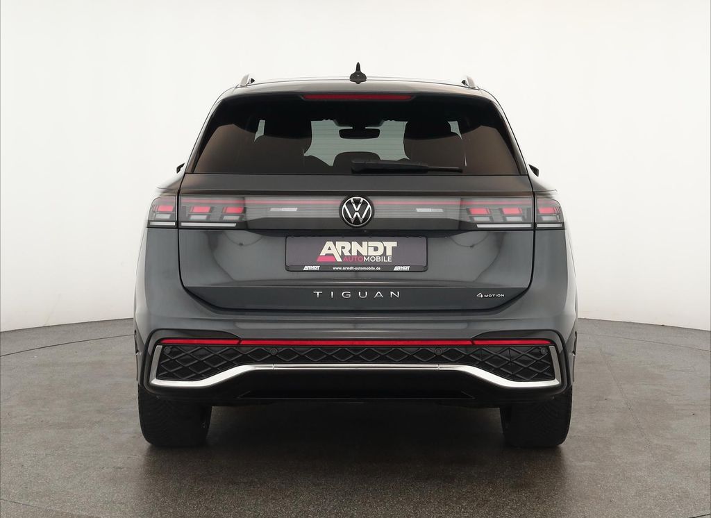 Volkswagen Tiguan 2024 г. Серый, пробег 42600 км