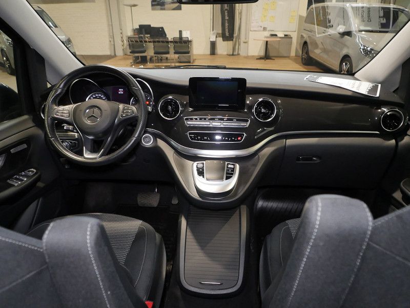 Mercedes-Benz V 220 2021 г. Серый, пробег 48080 км