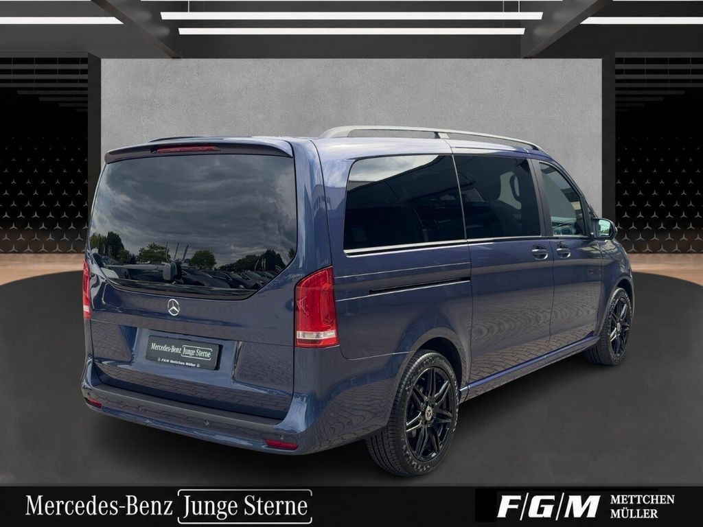 Mercedes-Benz V 300 2023 г. Синий, пробег 57818 км