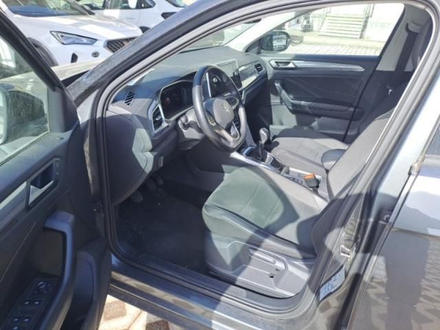 Volkswagen T-Roc 2023 г. Серый, пробег 24994 км