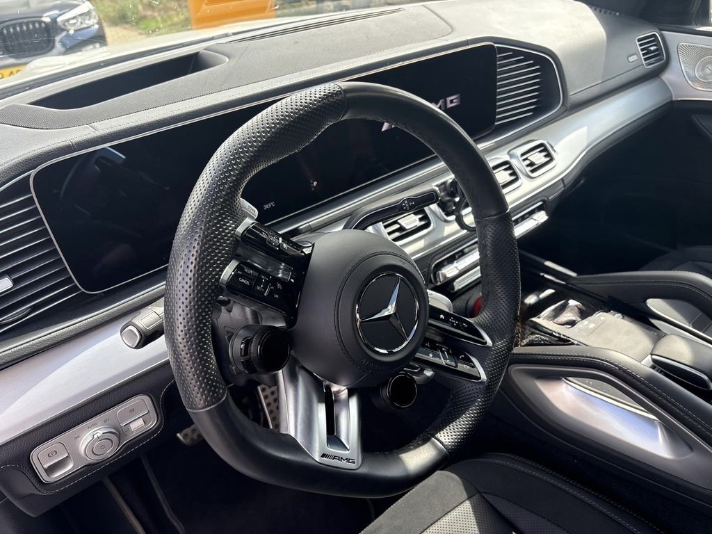 Mercedes-Benz GLE 53 AMG 2024 г. Белый, пробег 29900 км