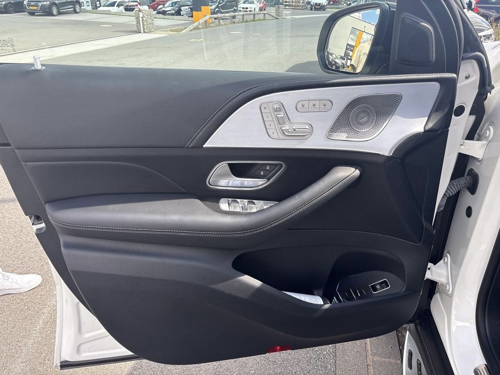 Mercedes-Benz GLE 53 AMG 2024 г. Белый, пробег 29900 км