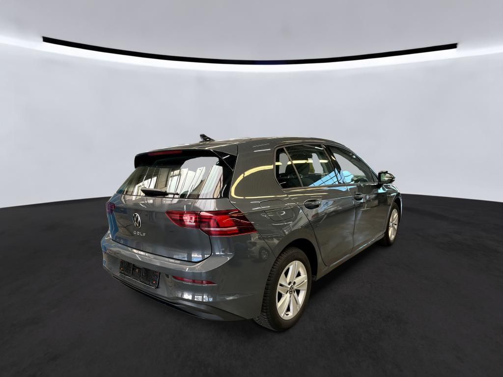 Volkswagen Golf 2024 г. Серый, пробег 35579 км