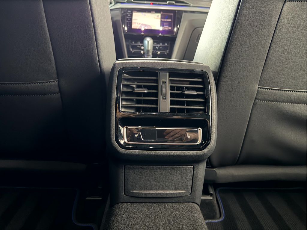 Volkswagen Arteon 2023 г. Белый, пробег 55710 км
