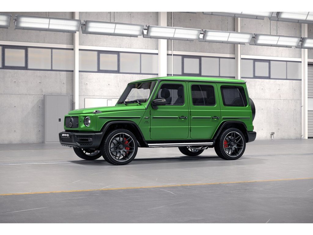 Mercedes-Benz G 63 AMG 2023 г. Зелёный, пробег 25000 км