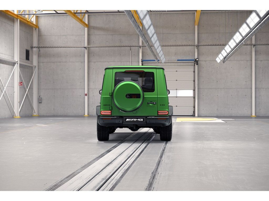 Mercedes-Benz G 63 AMG 2023 г. Зелёный, пробег 25000 км