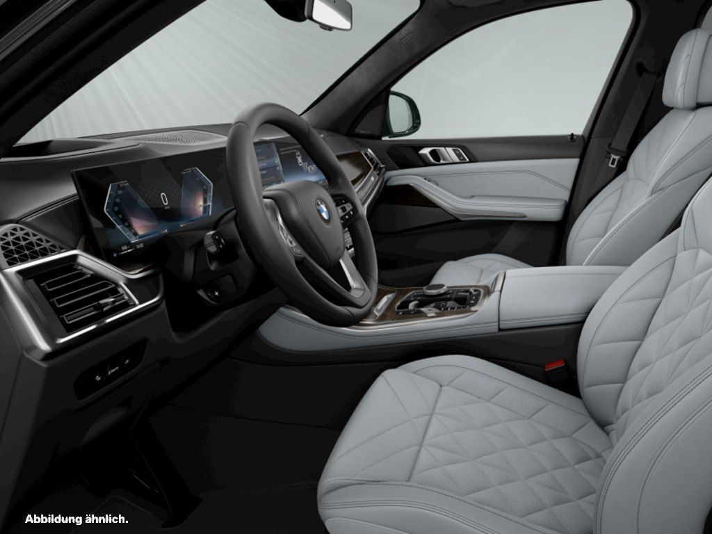 BMW X5 2025 г. Чёрный, пробег 19750 км