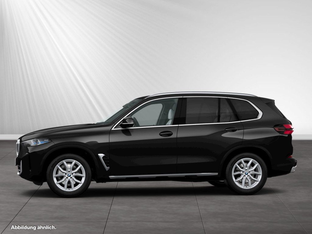 BMW X5 2025 г. Чёрный, пробег 19750 км