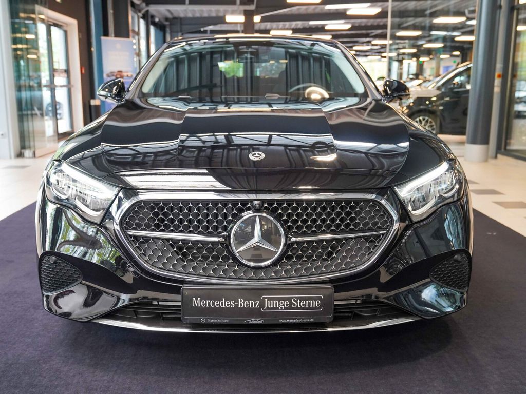 Mercedes-Benz E 220 2025 г. Чёрный, пробег 20515 км