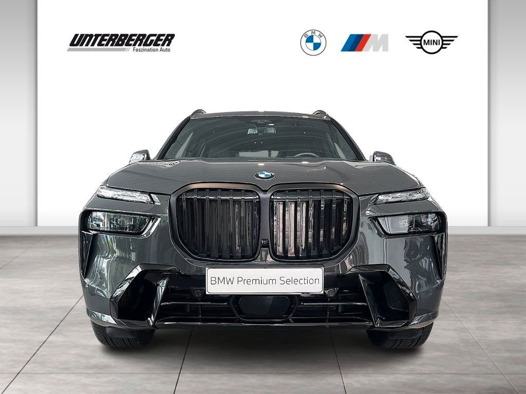 BMW X7 2024 г. Серый, пробег 49900 км