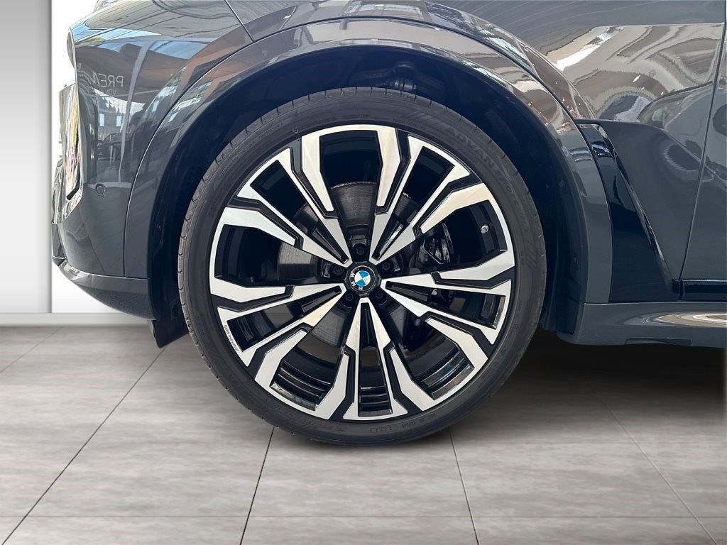 BMW X7 2024 г. Серый, пробег 49900 км