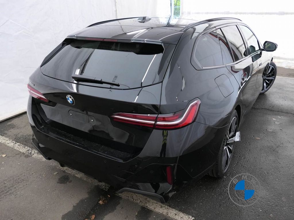 BMW 520 2025 г. Чёрный, пробег 25400 км