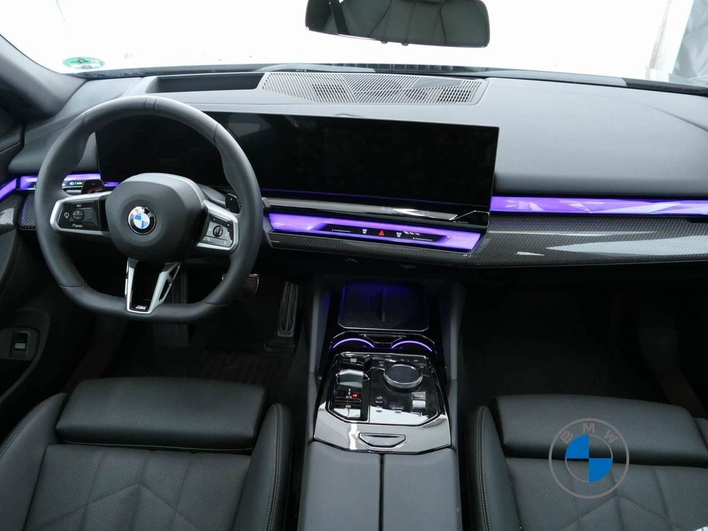 BMW 520 2025 г. Чёрный, пробег 25400 км