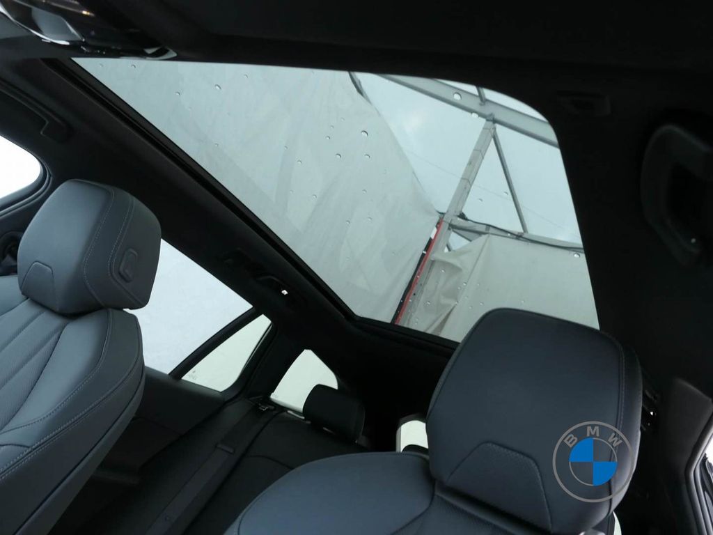 BMW 520 2025 г. Чёрный, пробег 25400 км