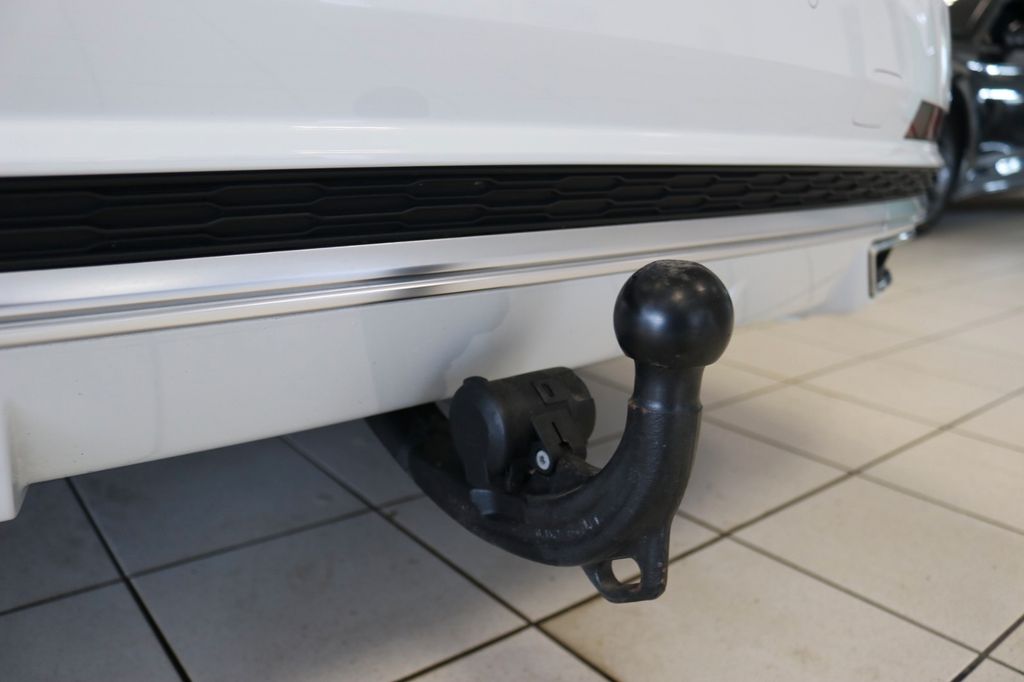 Audi A8 2021 г. Белый, пробег 43696 км