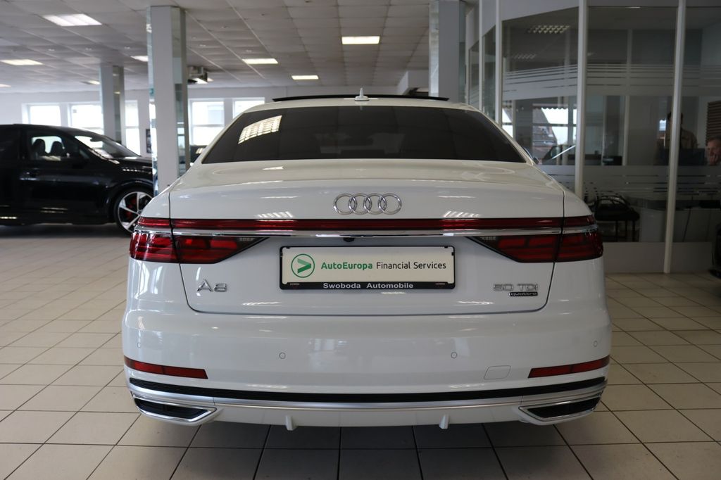 Audi A8 2021 г. Белый, пробег 43696 км