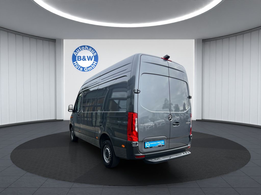 Mercedes-Benz SPRINTER 2024 г. Серый, пробег 44690 км