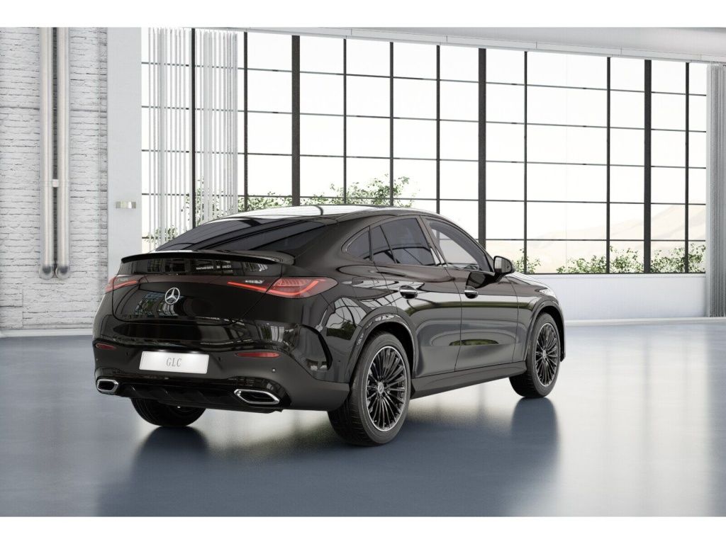 Mercedes-Benz GLC 300 2026 г. Чёрный, пробег 14500 км