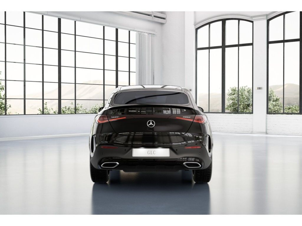 Mercedes-Benz GLC 300 2026 г. Чёрный, пробег 14500 км