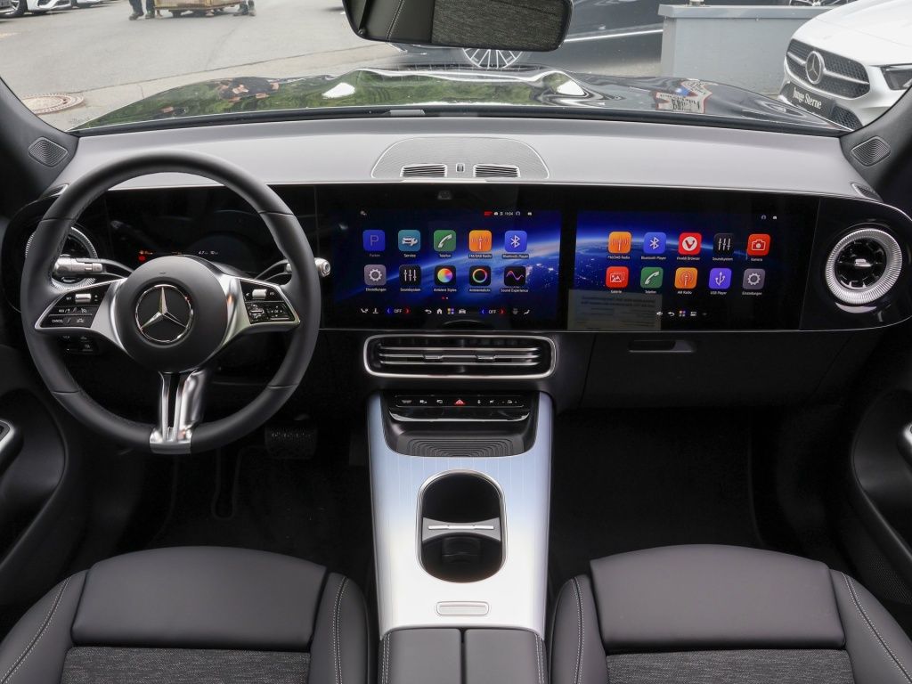 Mercedes-Benz GLB 200 2026 г. Чёрный, пробег 14500 км