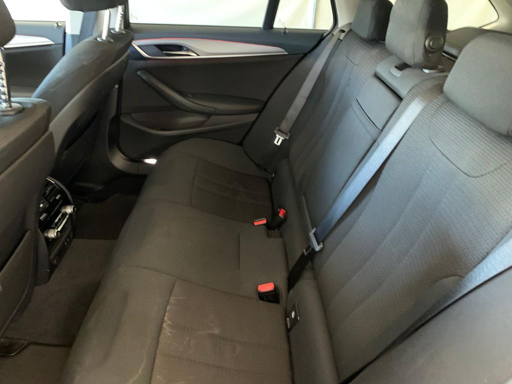 BMW 520 2021 г. Чёрный, пробег 49000 км