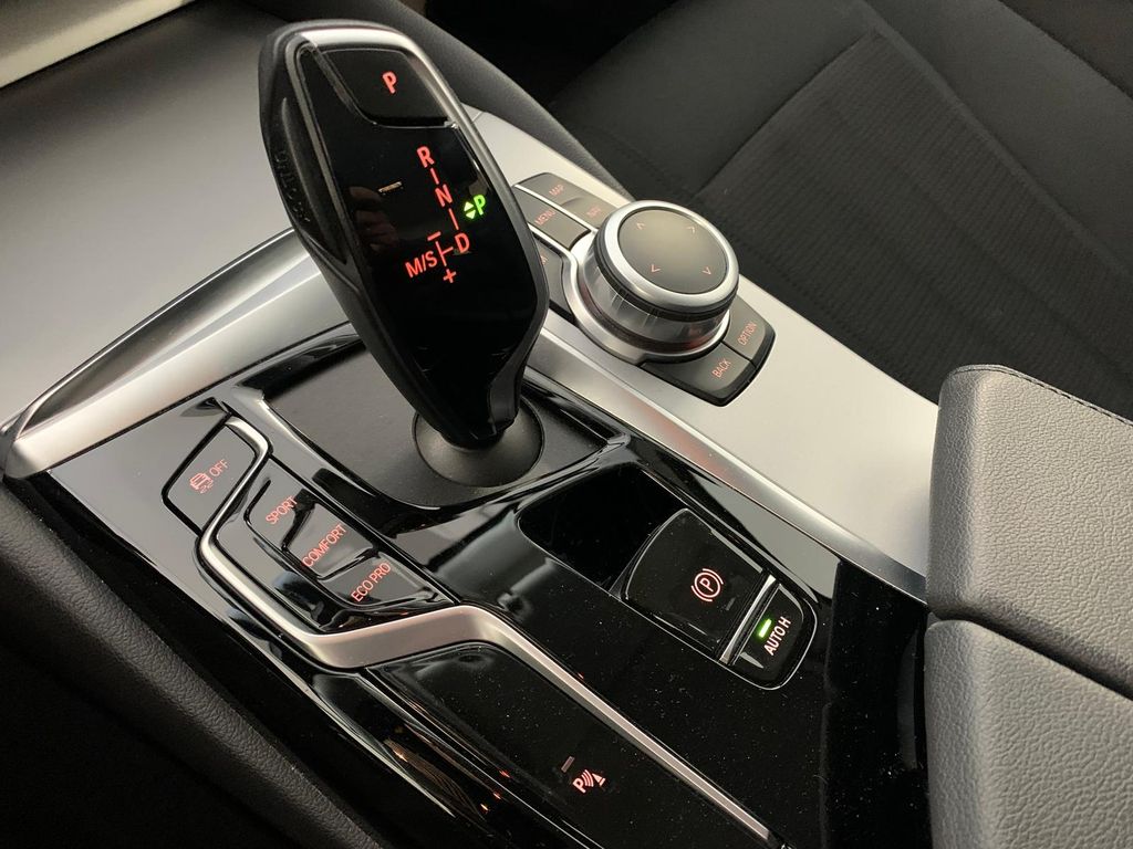 BMW 520 2021 г. Чёрный, пробег 49000 км