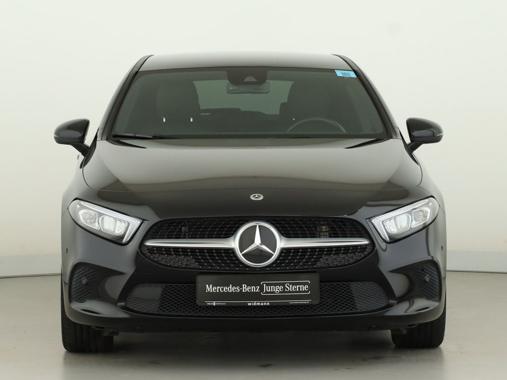 Mercedes-Benz A 200 2022 г. Чёрный, пробег 54997 км