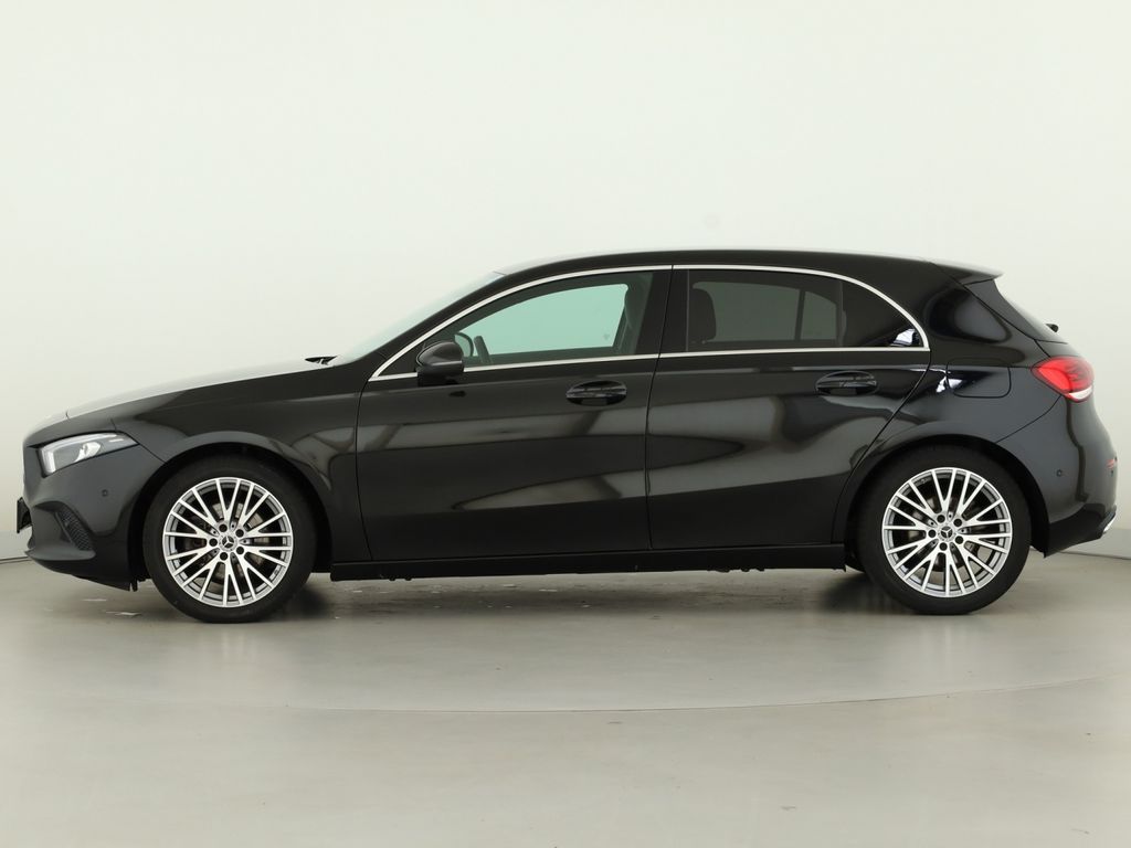 Mercedes-Benz A 200 2022 г. Чёрный, пробег 54997 км