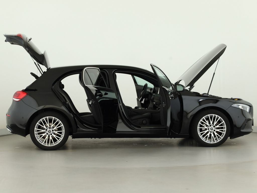 Mercedes-Benz A 200 2022 г. Чёрный, пробег 54997 км