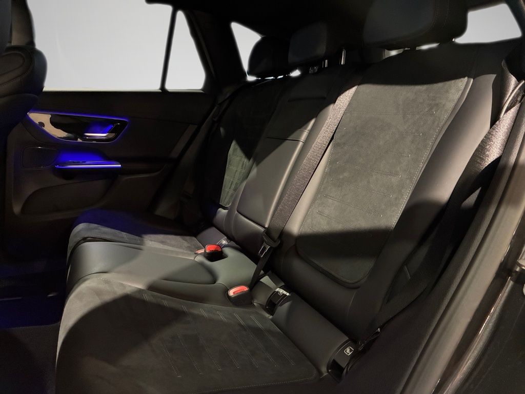 Mercedes-Benz GLC 300 2025 г. Серый, пробег 7694 км