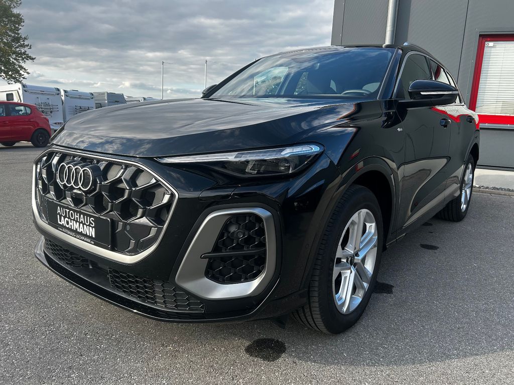 Audi Q5 2026 г. Чёрный, пробег 5500 км