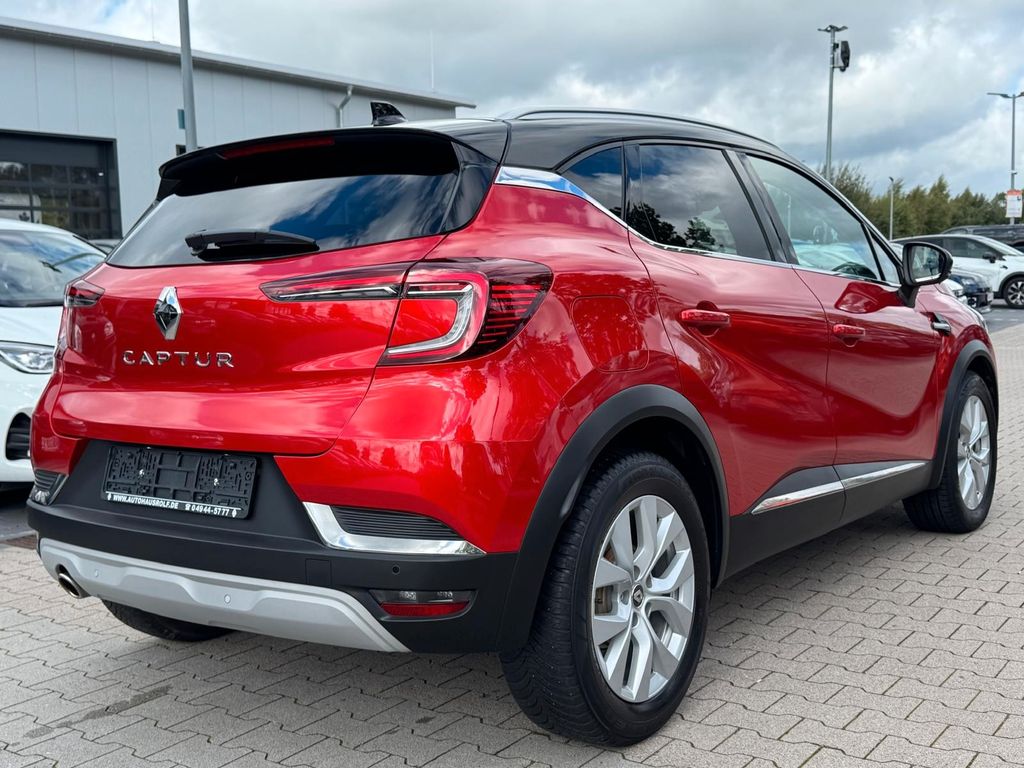 Renault Captur 2021 г. Красный, пробег 57600 км