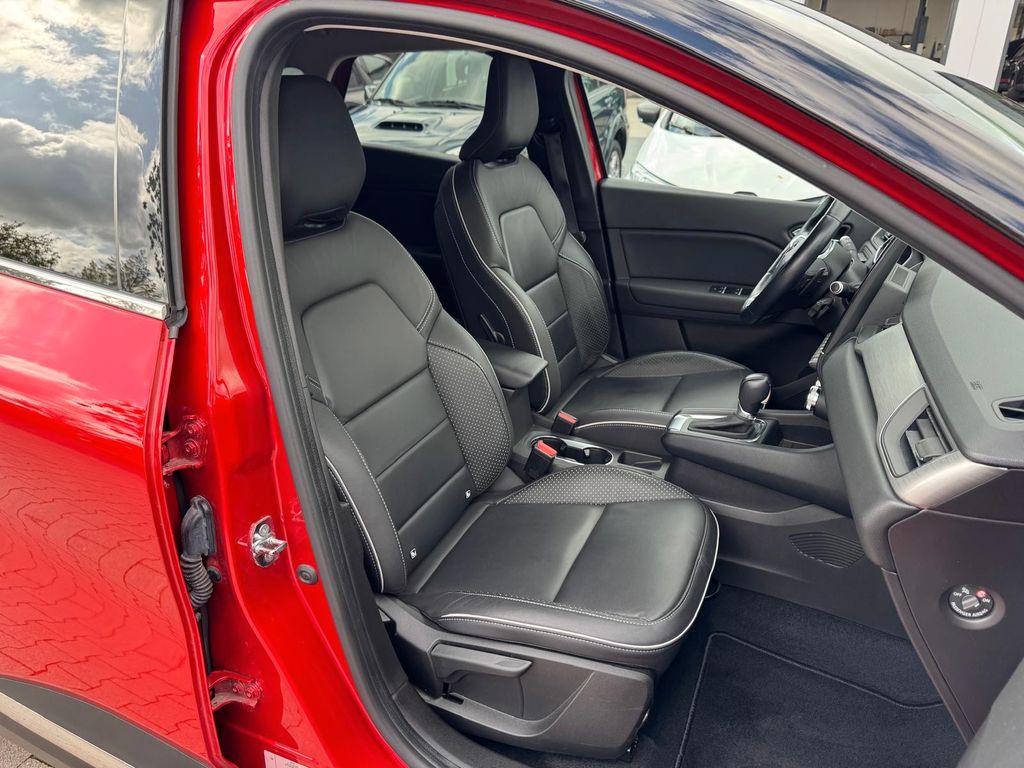 Renault Captur 2021 г. Красный, пробег 57600 км