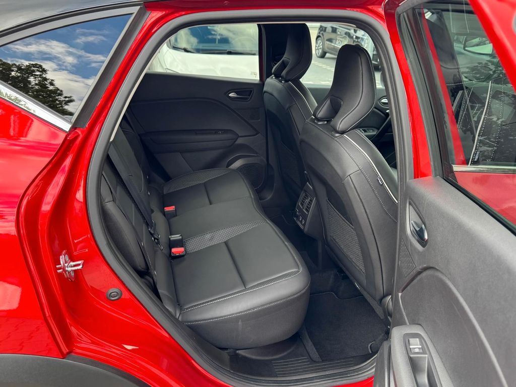 Renault Captur 2021 г. Красный, пробег 57600 км