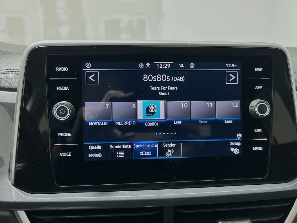 Volkswagen T-Roc 2022 г. Чёрный, пробег 28660 км
