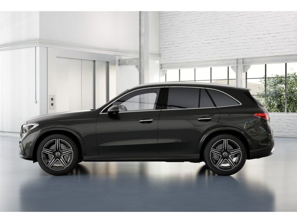 Mercedes-Benz GLC 200 2026 г. Серый, пробег 14500 км