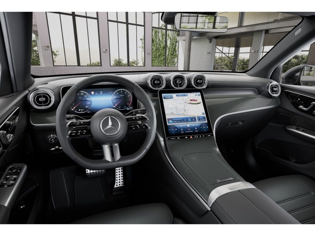 Mercedes-Benz GLC 200 2026 г. Серый, пробег 14500 км