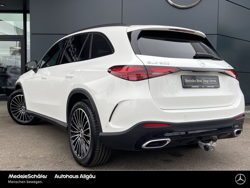 Mercedes-Benz GLC 200 2025 г. Белый, пробег 12655 км