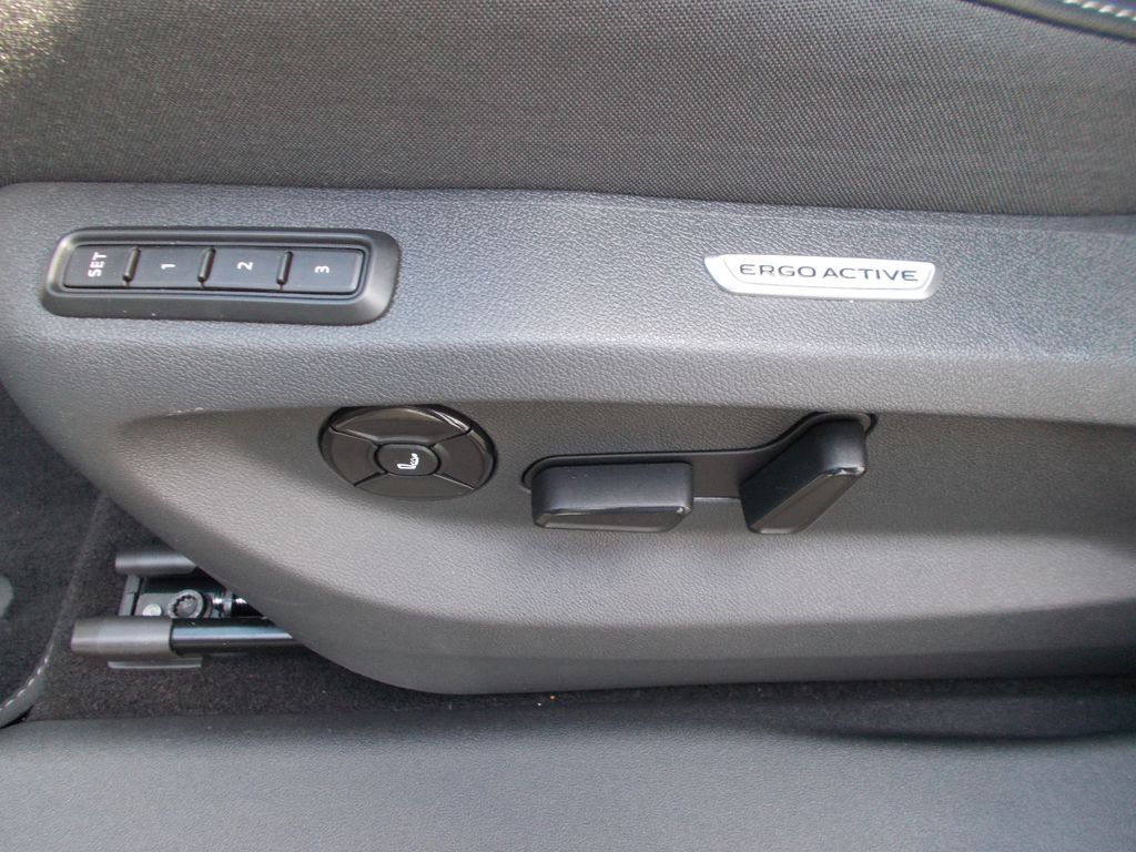 Volkswagen Tayron 2025 г. Серебристый, пробег 14050 км