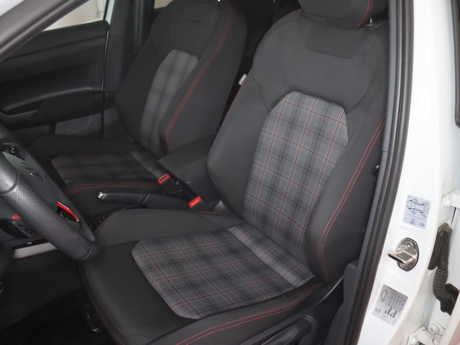 Volkswagen Polo 2025 г. Белый, пробег 29831 км