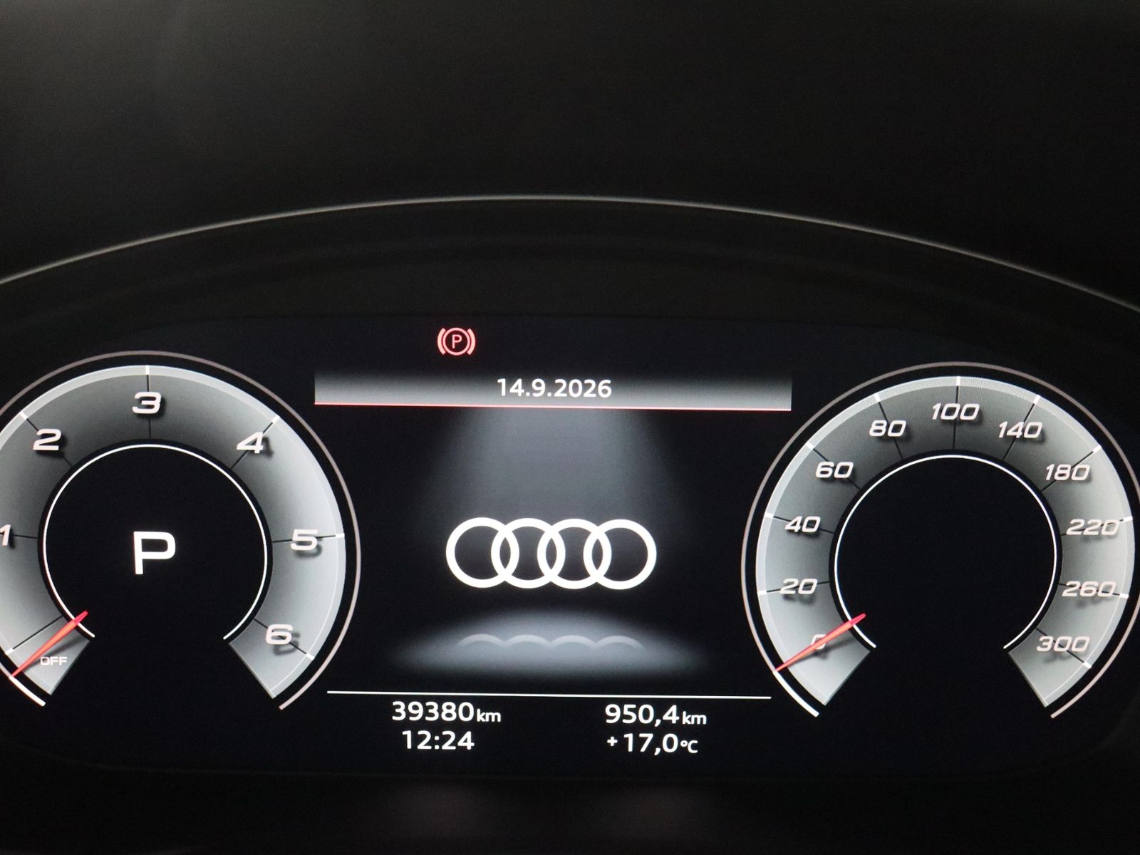 Audi Q5 2021 г. Чёрный, пробег 39370 км
