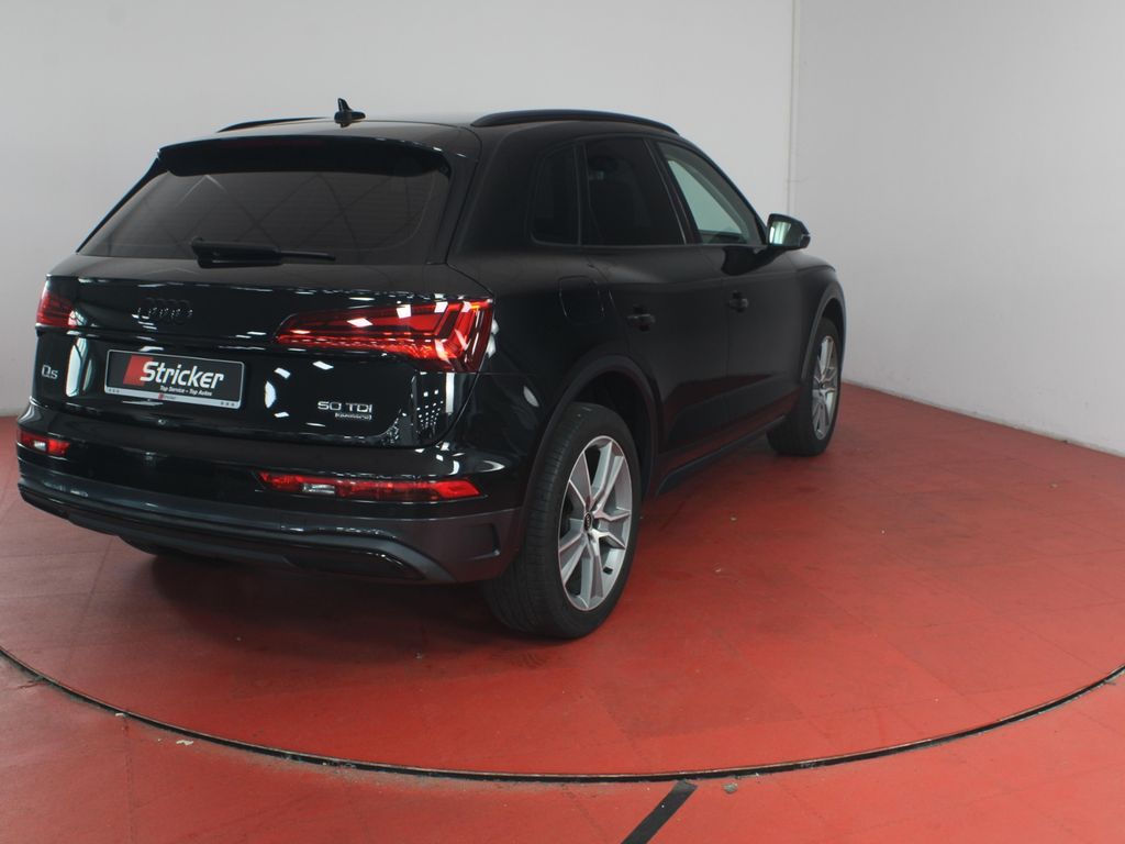 Audi Q5 2021 г. Чёрный, пробег 39370 км