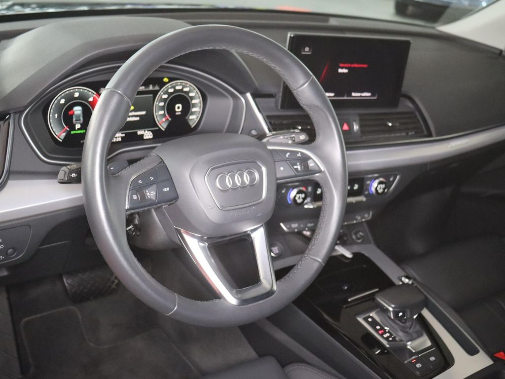 Audi Q5 2021 г. Чёрный, пробег 39370 км