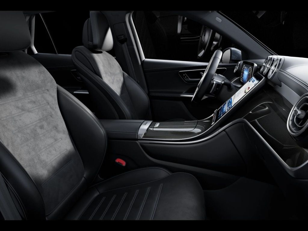 Mercedes-Benz GLC 300 2025 г. Серебристый, пробег 13528 км
