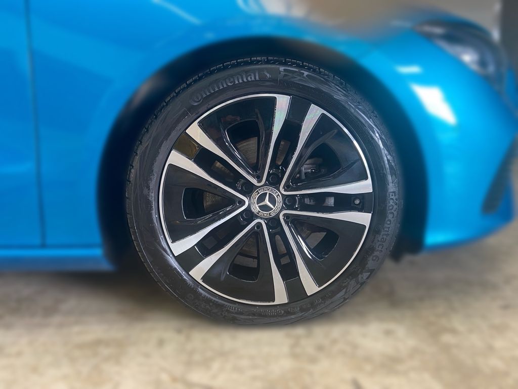 Mercedes-Benz CLA 200 2024 г. Синий, пробег 47081 км