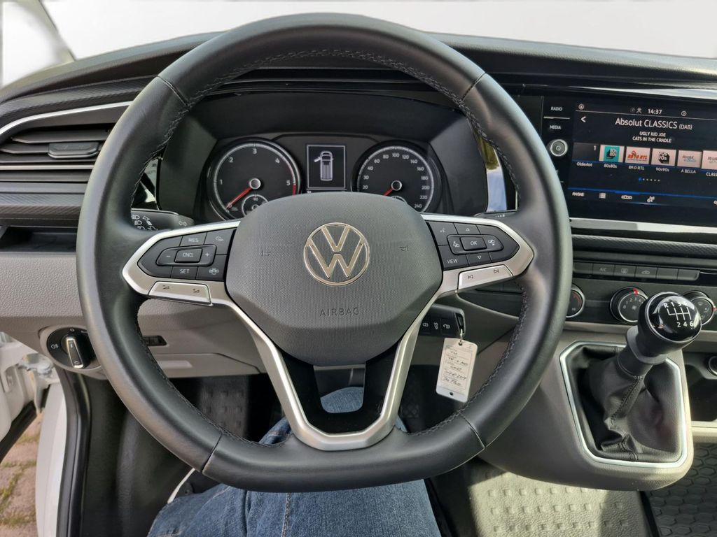 Volkswagen 8 series 2025 г. Белый, пробег 16600 км